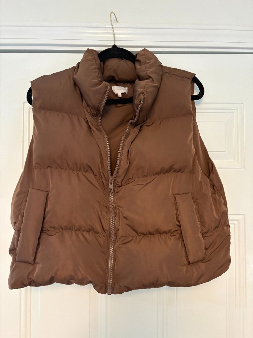 Brown Puffer Vest with High Collar & Zip Pockets – Size M